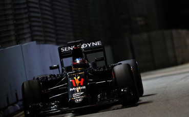 Хонда се готви да снабдява още един тим във Ф1