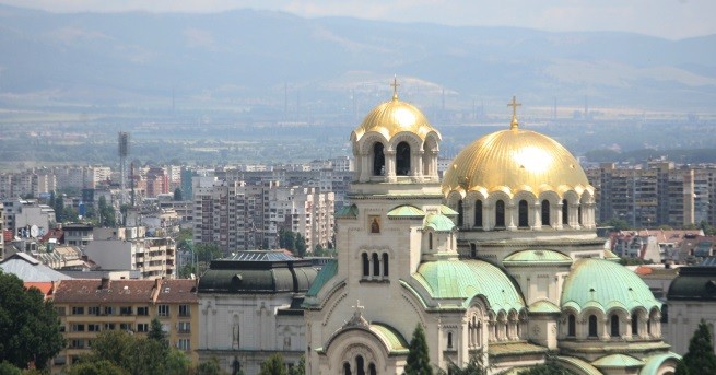 Патриаршеската катедрала Св Александър Невски отбелязва днес своя храмов празник