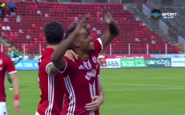 Гол на Густаво Кулма във вратата на Берое