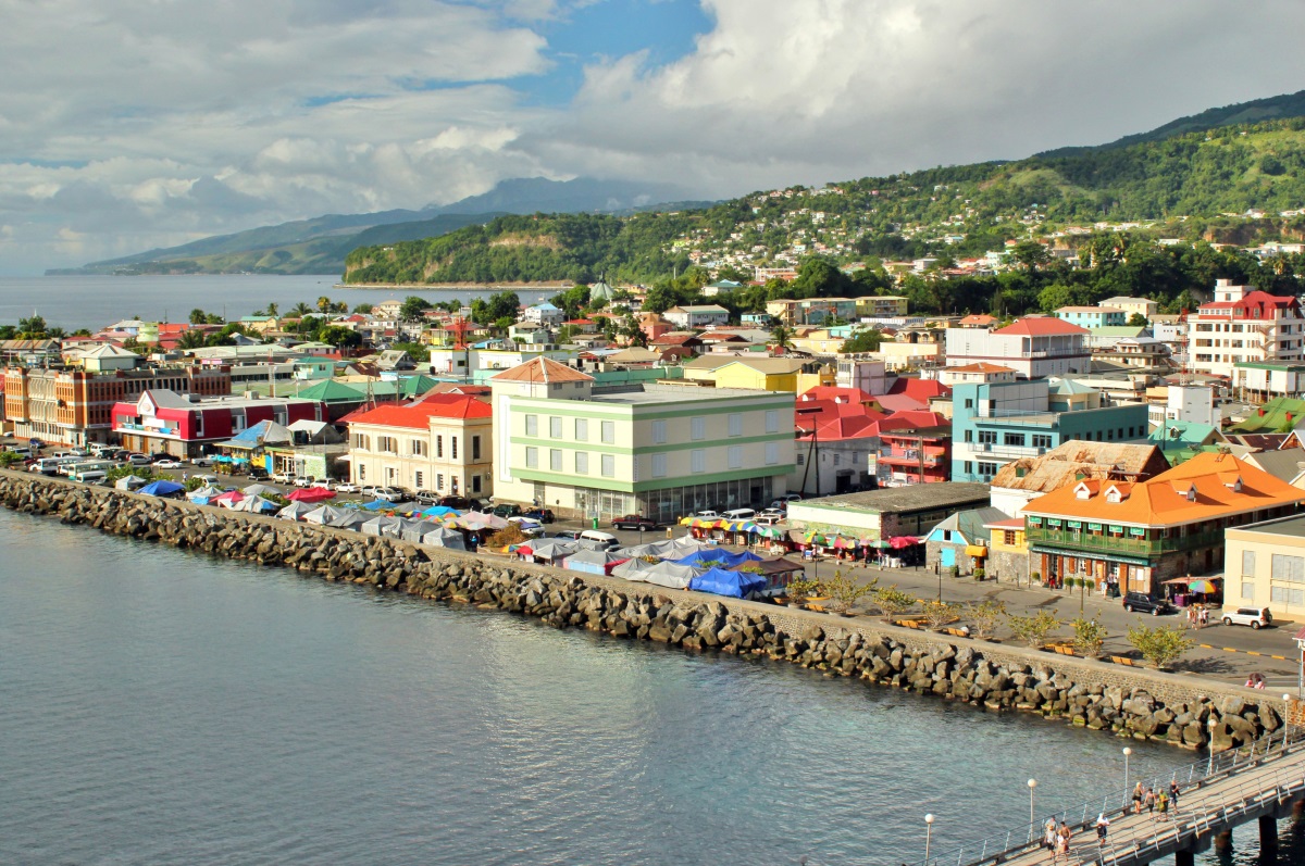 Доминиканска република – най-непознатият остров в Карибско море с вулкани, кипящи езера, потайни плажове и тропици.