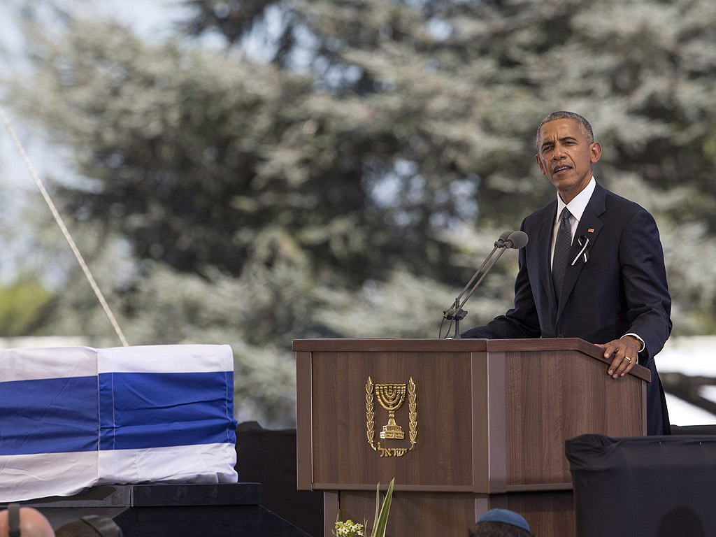 Присъствието на палестинския президент Махмуд Абас на погребението на бившия израелски държавен глава Шимон Перес ни напомня за незавършения мирен процес. Това заяви американският президент Барак Обама в своя реч по време на погребението на Перес в Йерусалим.