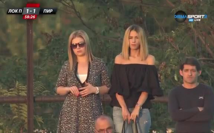 Красиви девойки събират погледите на 