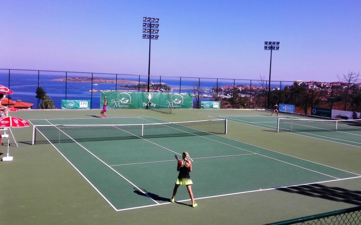 Аршинкова загуби на сингъл, класира се за финала на двойки в Созопол