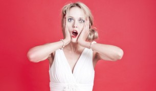 Жена се омъжи за милионер, който се оказа дядо й