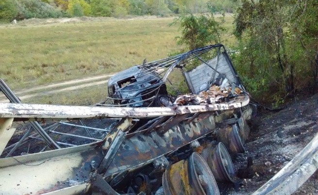 ТИР изгоря край Кресна