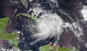 Защо ураганът Матю изненада метеоролозите