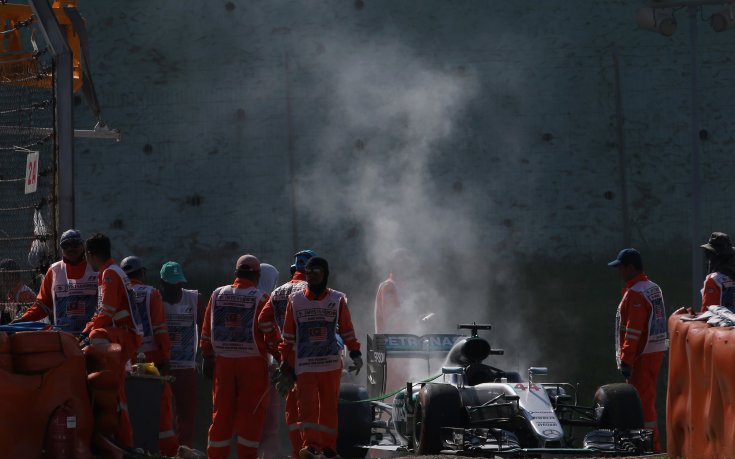 Хамилтън: Няма смисъл да продължаваме със съжаленията