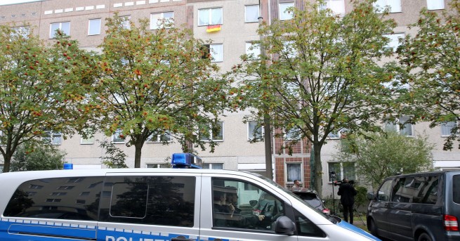 Мащабна полицейска операция се провежда в Берлин Издирват се четирима