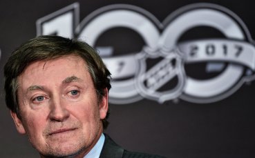 Уейн Грецки се завърна в любимия си хокеен отбор