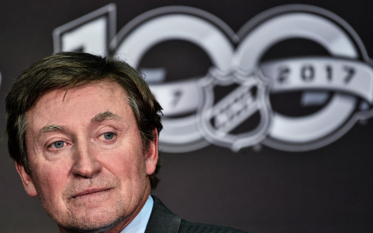 Уейн Грецки се завърна в любимия си хокеен отбор