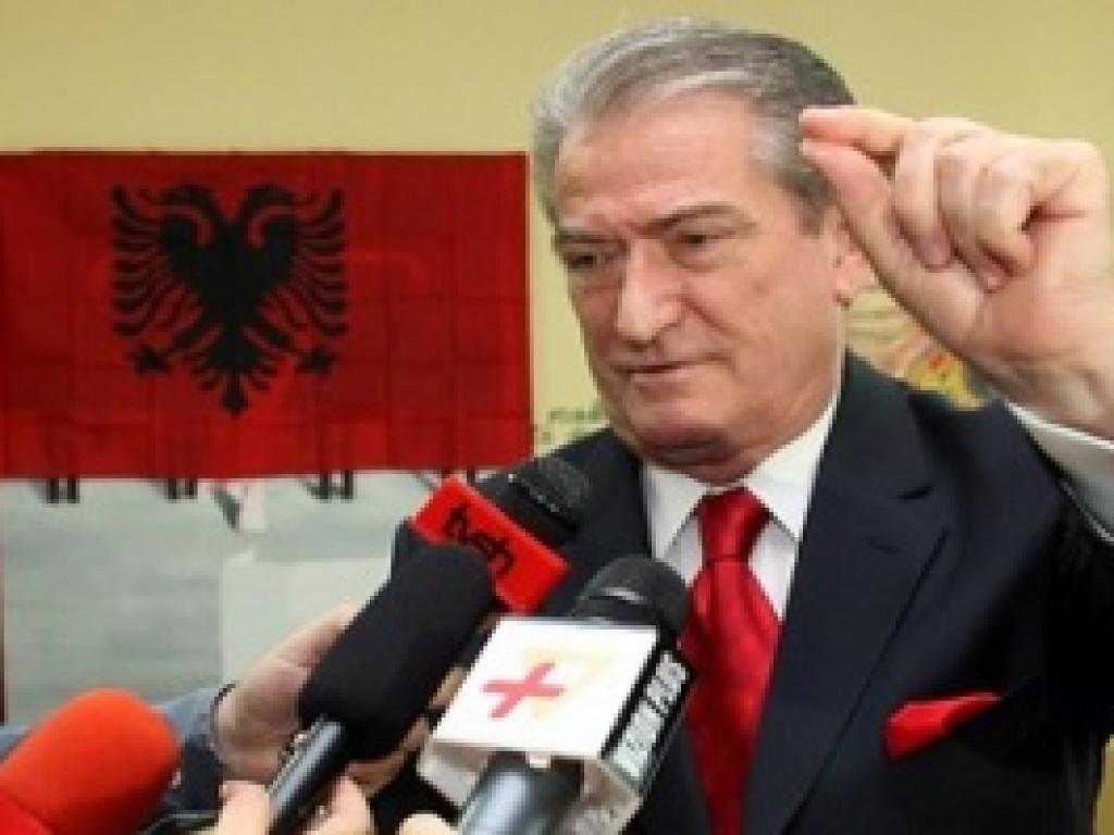 Албански съд постанови бившият президент и министър председател Сали Бериша да
