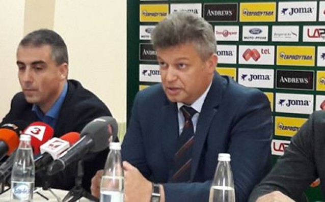 Президентът на Българския футболен съюз Борислав Михайлов прие оставката, която