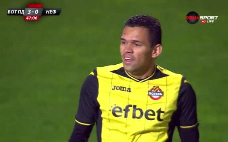 Правилно ли бе отменен гол на Ботев срещу Нефтохимик?