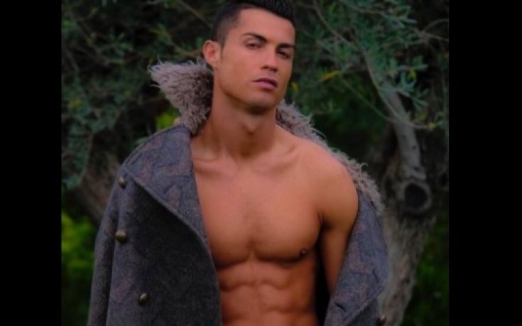 Еротичният Кристиано взриви социалните мрежи