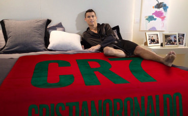 Искаш Кристиано да те топли по празниците?! Ето как!