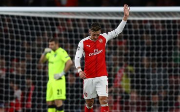 Бъдещето на Йозил според Венгер - да бъде легенда на Арсенал