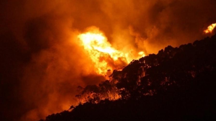 Извънредно положение в Македония, пожарите взеха жертва