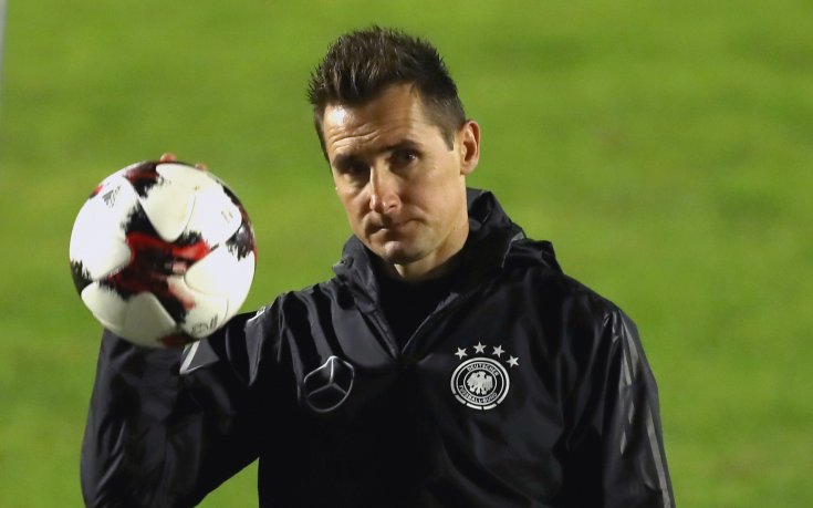 Клозе черпи опит в Бундестима