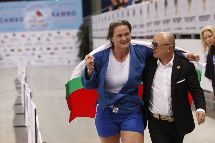 Титла и общо пет медала за България от Световното по1