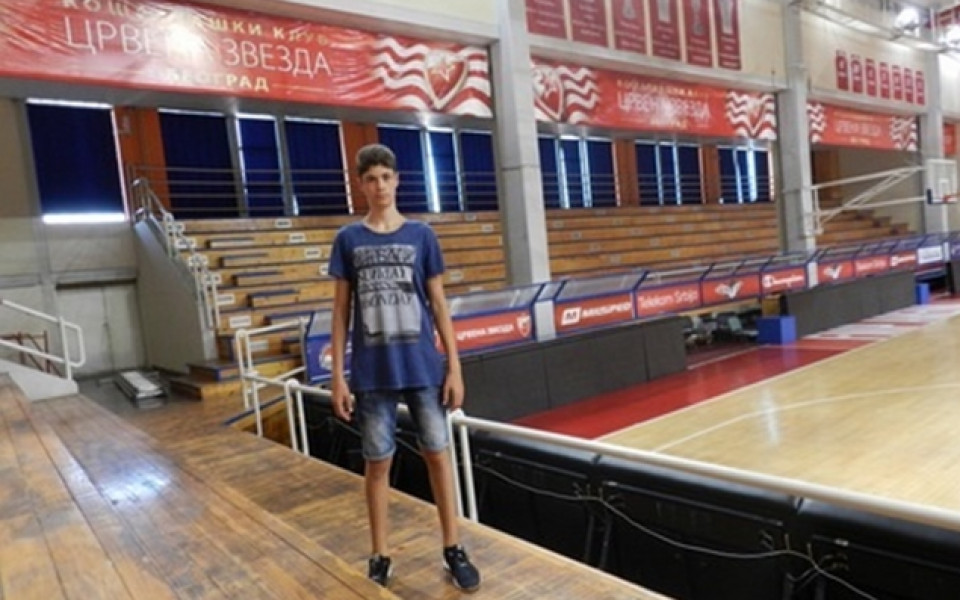 Български младеж с трансфер в Цървена звезда