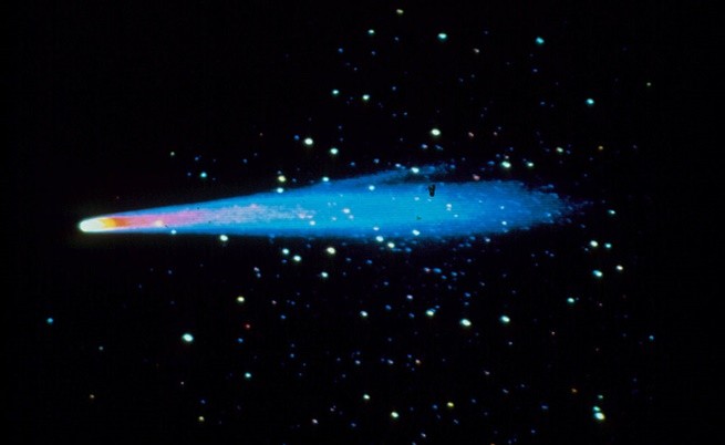 Кратката история на Халеевата комета, която всява страх у хората хиляди години