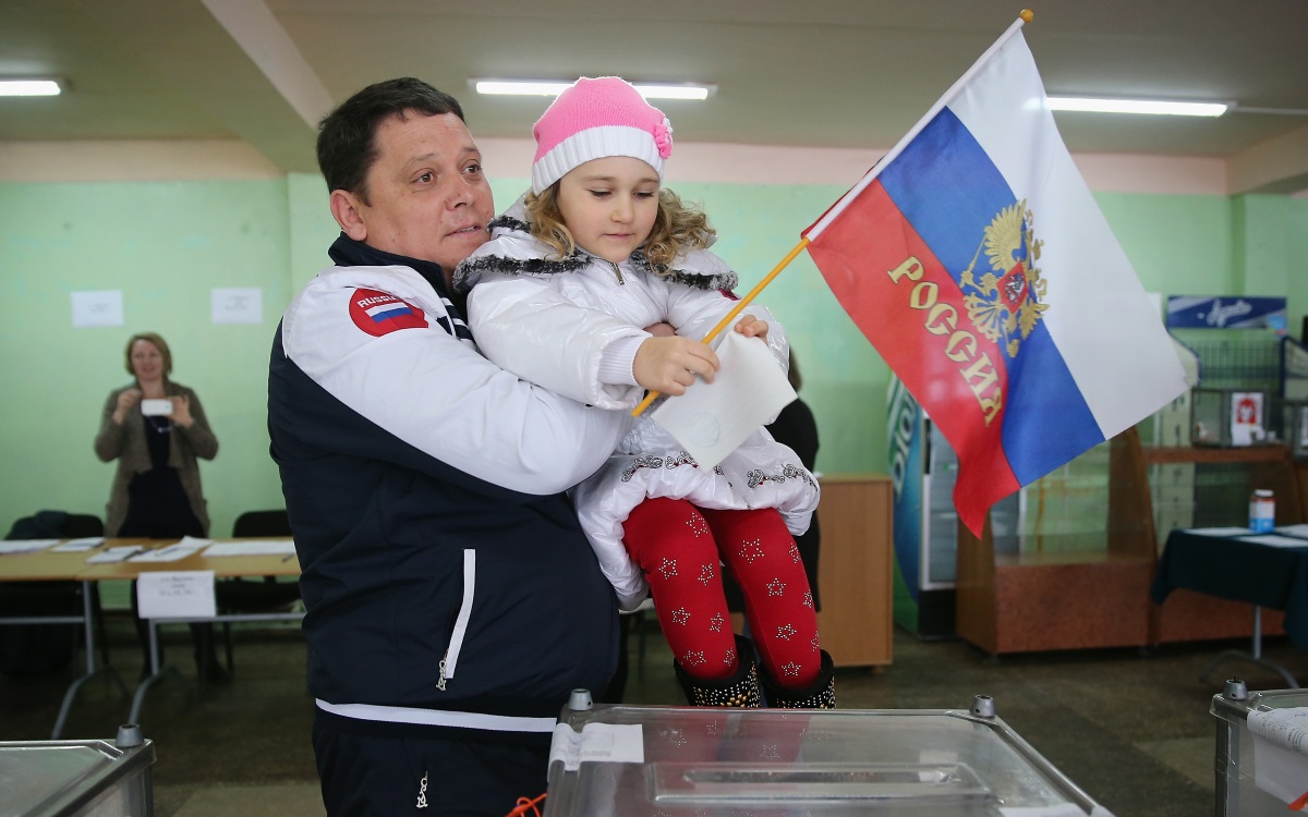 Украйна арестува руски военни в Крим, вбеси Русия