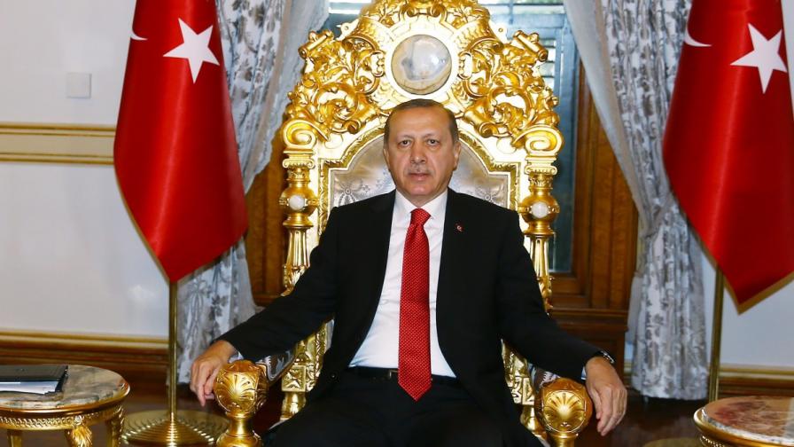 Ердоган ще пази двореца си с руски ракети