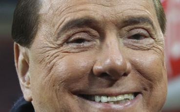 Бившият собственик на Милан Силвио Берлускони е бил приет по