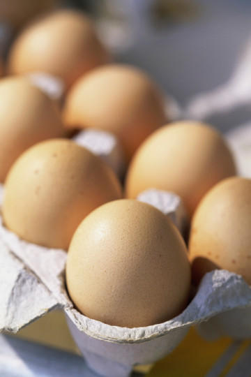 Яйца: Те съдържат почти всичко необходимо за организма, за да бъдете здрави, да изглеждате добре и укрепите косата и ноктите си.