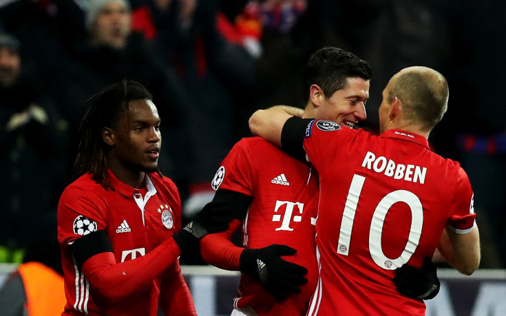 В Байерн всички са доволни, Левандовски тренирал преки свободни удари