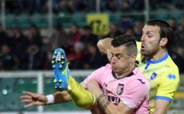 Палермо изпусна наивно победата в опашкарско дерби, Чочев игра накрая