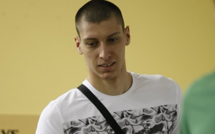 Жани Желязков сменя Италия с Нефтохимик