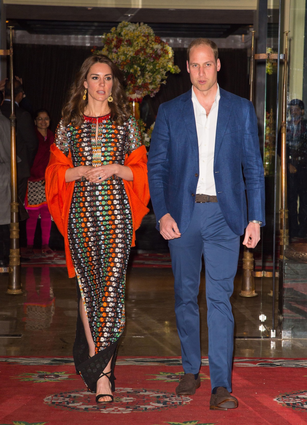 През април Кейт Мидълтън и принц Уилям бяха на едноседмично посещение в Индия и в Бутан. По време на престоя им в Южна Азия херцогинята на Кеймбридж се появи с няколко невероятни рокли, с които за пореден път причлече всиманието върху себе си