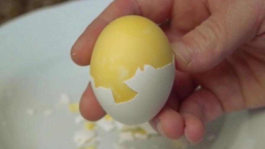 Хитринки: Как се прави златно яйце и се спасява авокадо