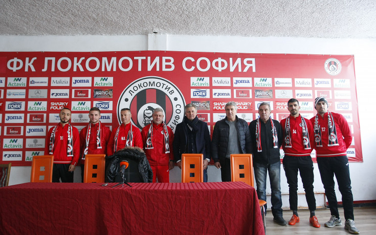 Локо  Сф представи четирима нови, чака двама от Левски