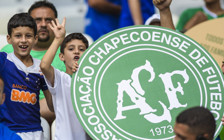 След вълната от съпричастност, само 3 клуба помогнаха на Шапе