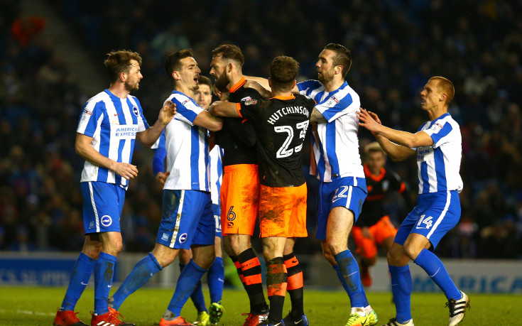 Драма и бой в английска класика между Брайтън и Шефилд Уензди