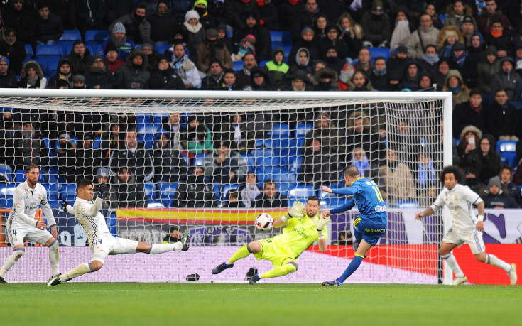 Хванаха как Рамос плюе по играч на Селта, Марсело едва не се сби с него