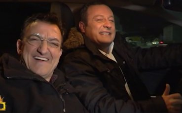 Рачков Иконостаса и Зуека Кандилото също запяха след Божигол
