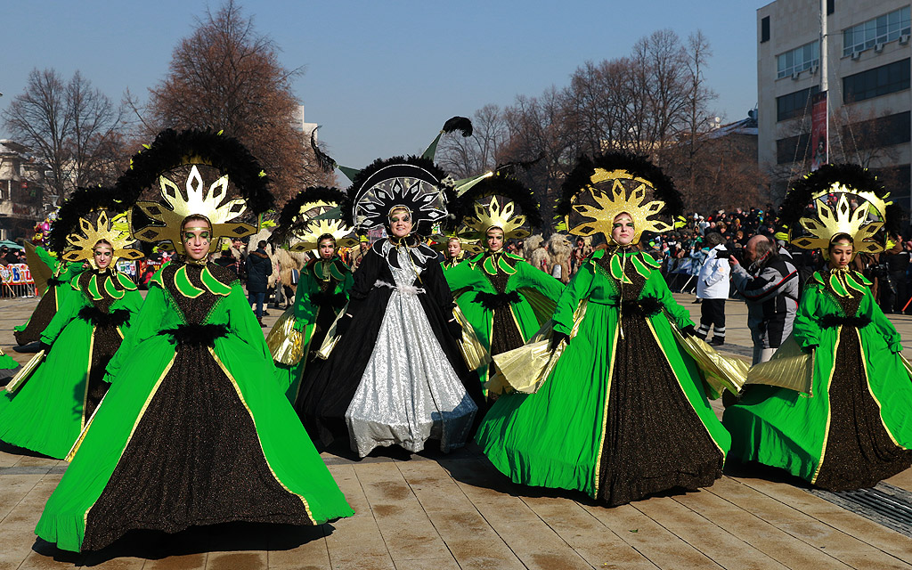 Фестивала Сурва в Перник