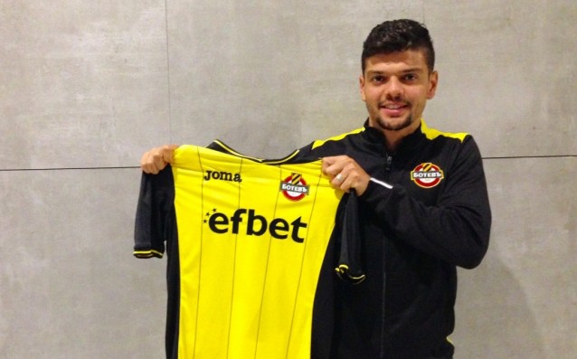 Фернандо Виана избухна с четири гола в последния мач на