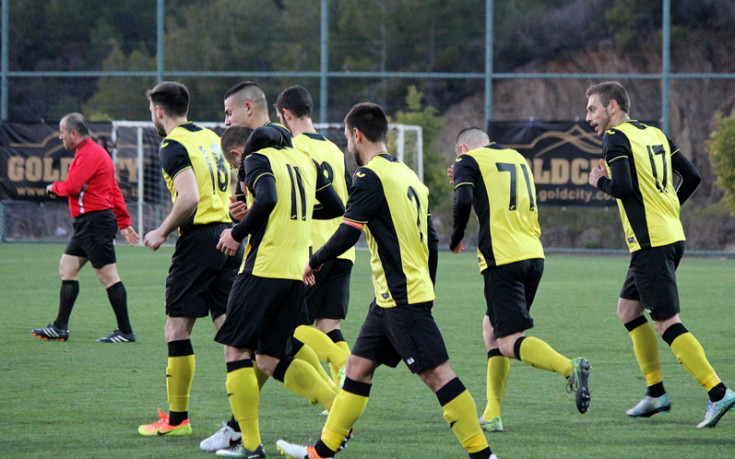 Ботев замина с 18 футболисти за гостуването на Локо ГО