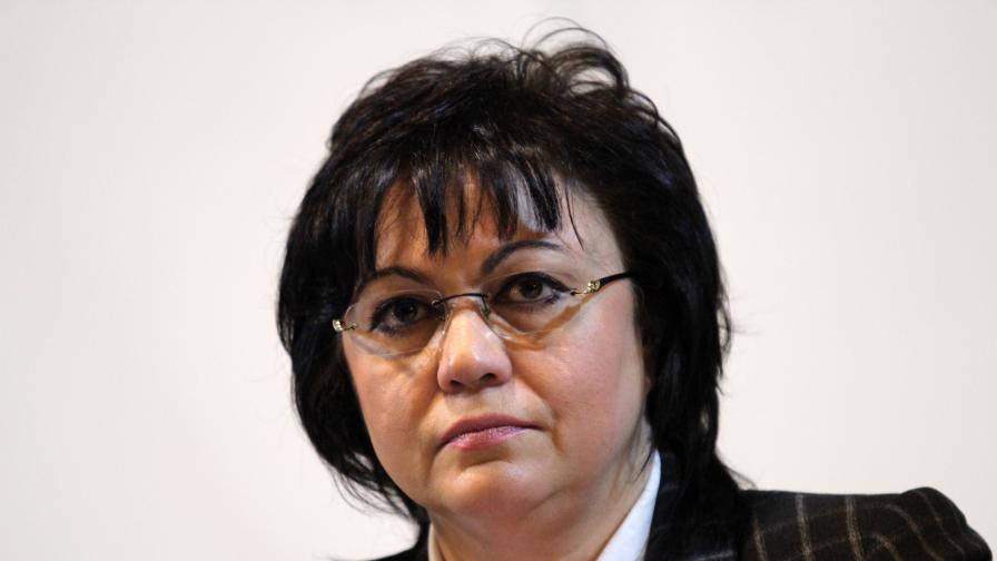 Корнелия Нинова: Къде са Борисов и Караянчева?