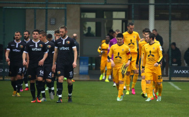 Локо Пловдив - Кайрат в снимки