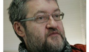 Комарницки: Демокрацията не е веднъж завинаги