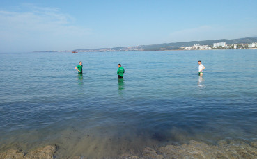 Футболистите на Пирин влязоха в морето