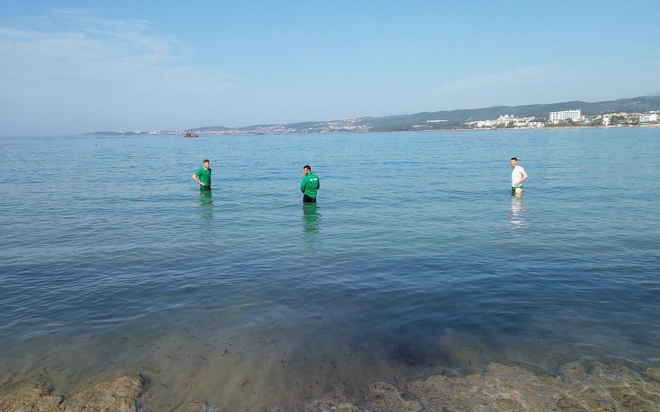 Футболистите на Пирин влязоха в морето