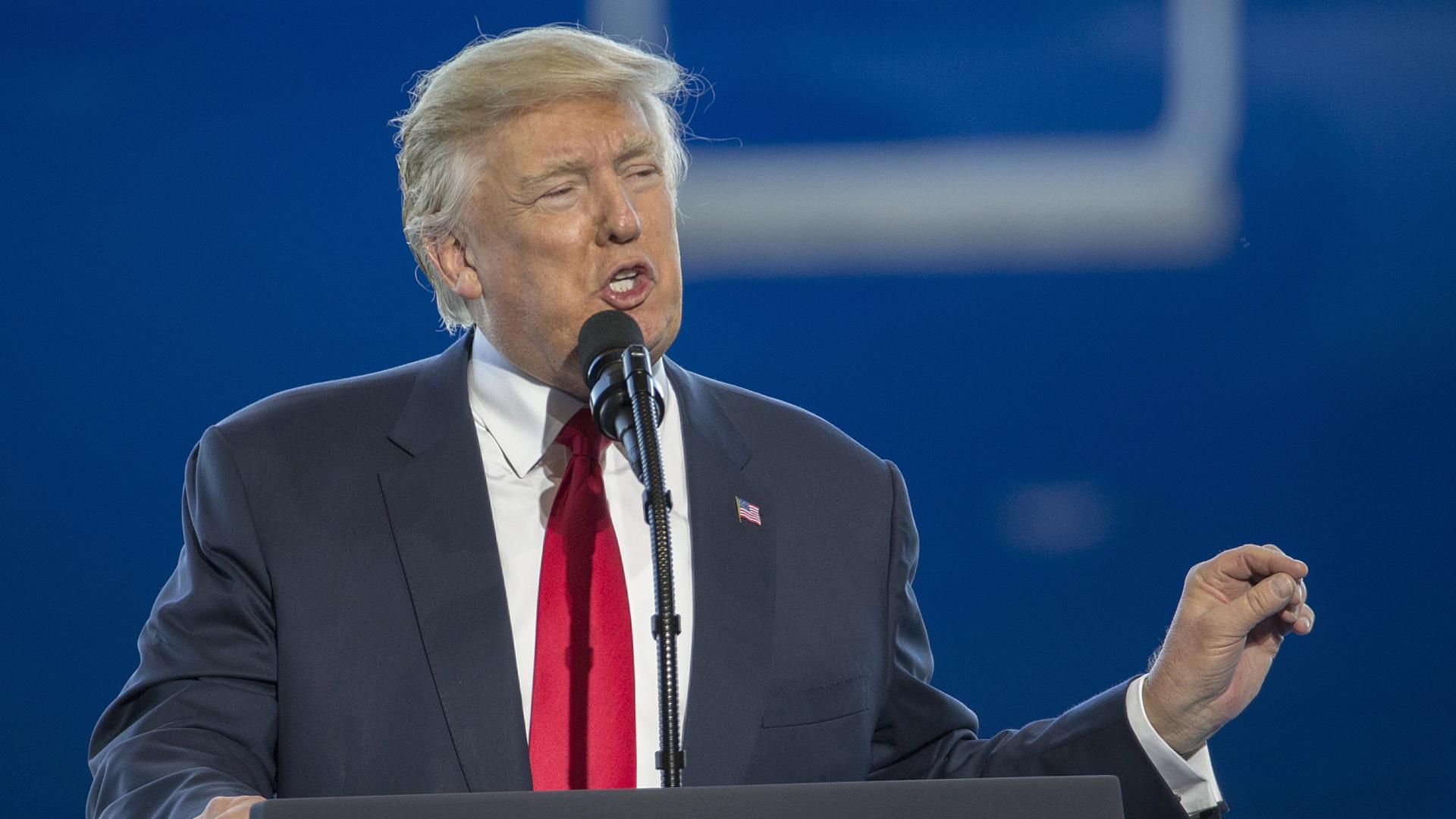 Президентът на САЩ Доналд Тръмп заплаши да наложи 200 мита