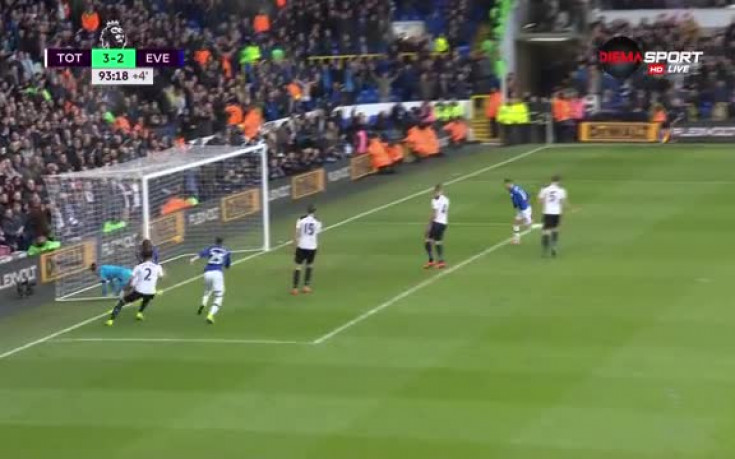 Евертън с утешителен гол в края срещу Тотнъм