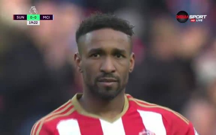 Дефоу на косъм от гола срещу Сити